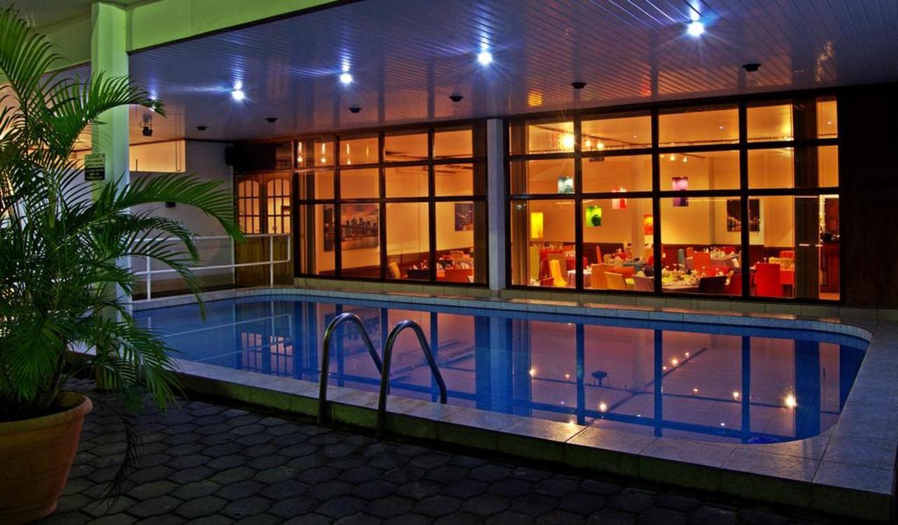 The Golden Truly Hotel & Casino Paramaribo Exterior foto